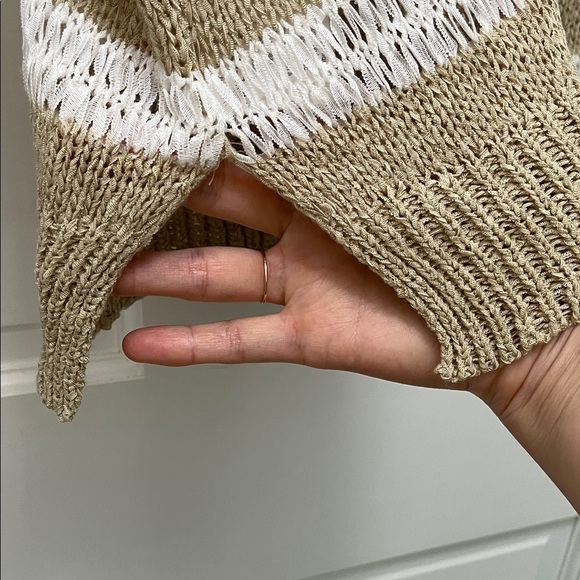 John + Jenn Women's Tan and White Loose Knit Long Line Stripe Sweater - Sz Small - Picture 11 of 16